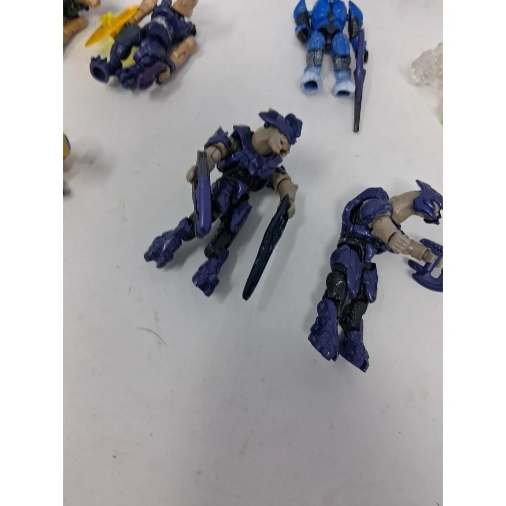 Mega Bloks Construx Halo/Covenant Mini Figures Lot Of:22  and Accessories/Read I